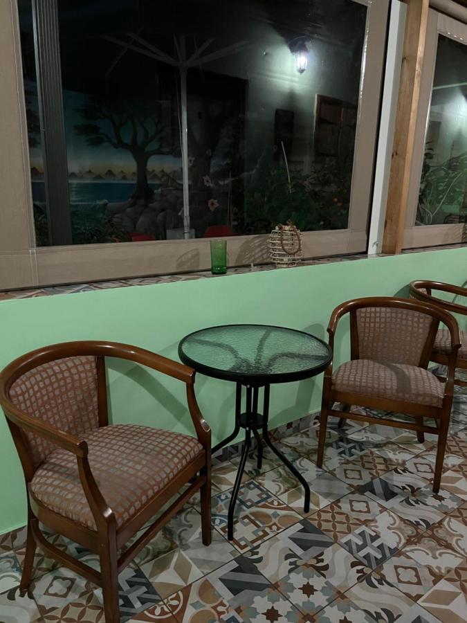 Zouglas App Guesthouse ลิมาซอล ภายนอก รูปภาพ
