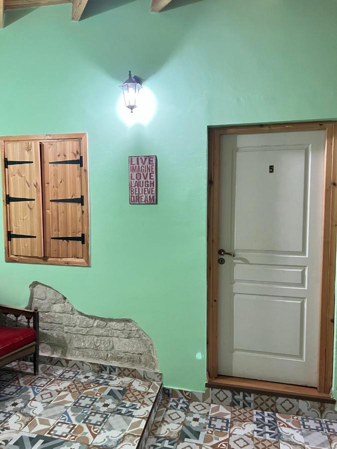 Zouglas App Guesthouse ลิมาซอล ภายนอก รูปภาพ