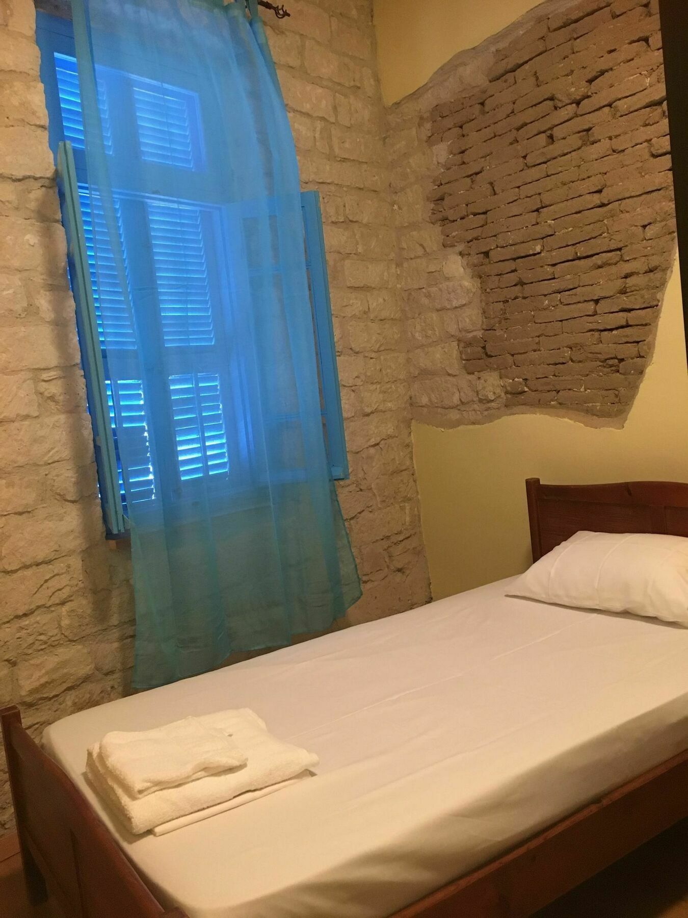 Zouglas App Guesthouse ลิมาซอล ภายนอก รูปภาพ